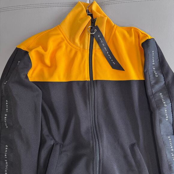 Daniel Patrick Men's XS/S NWT BNWT AW18 Track Yellow Black Jacket - Picture 2 of 7